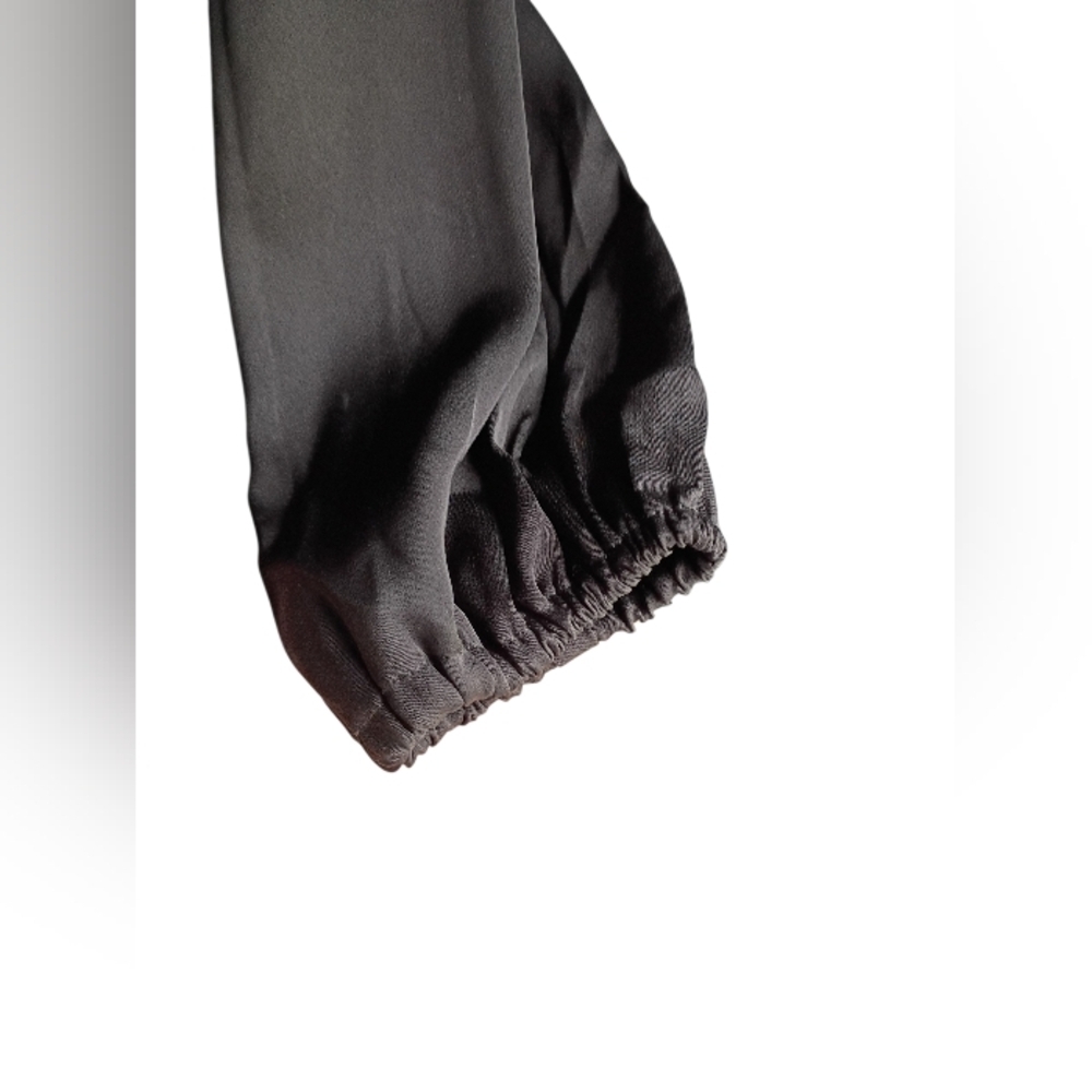 Le Lis Collection Black Romper Size Small - Picture 4 of 5
